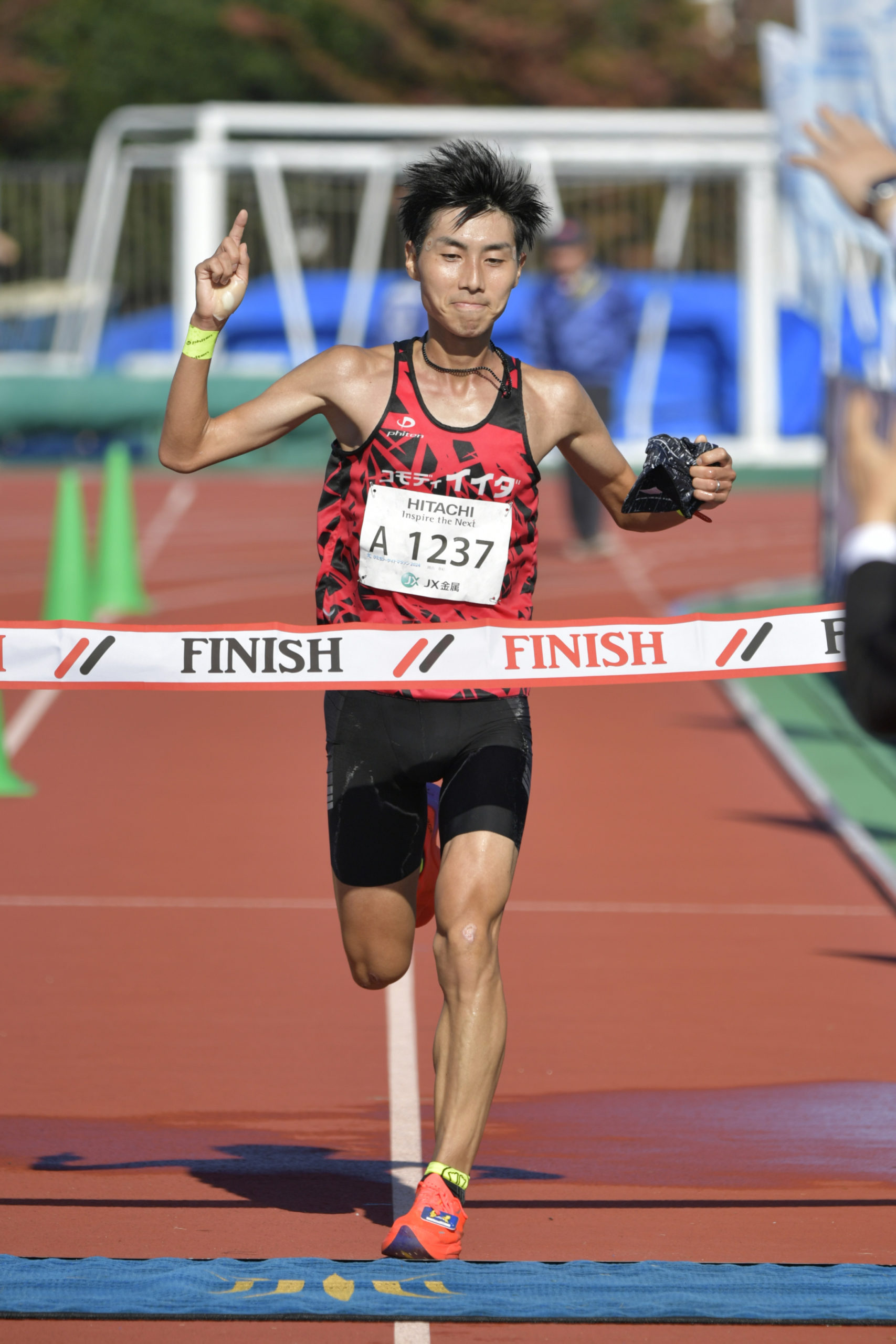 《ヒーロー》岡山独走　初代王者　男子総合　序盤から突き放す